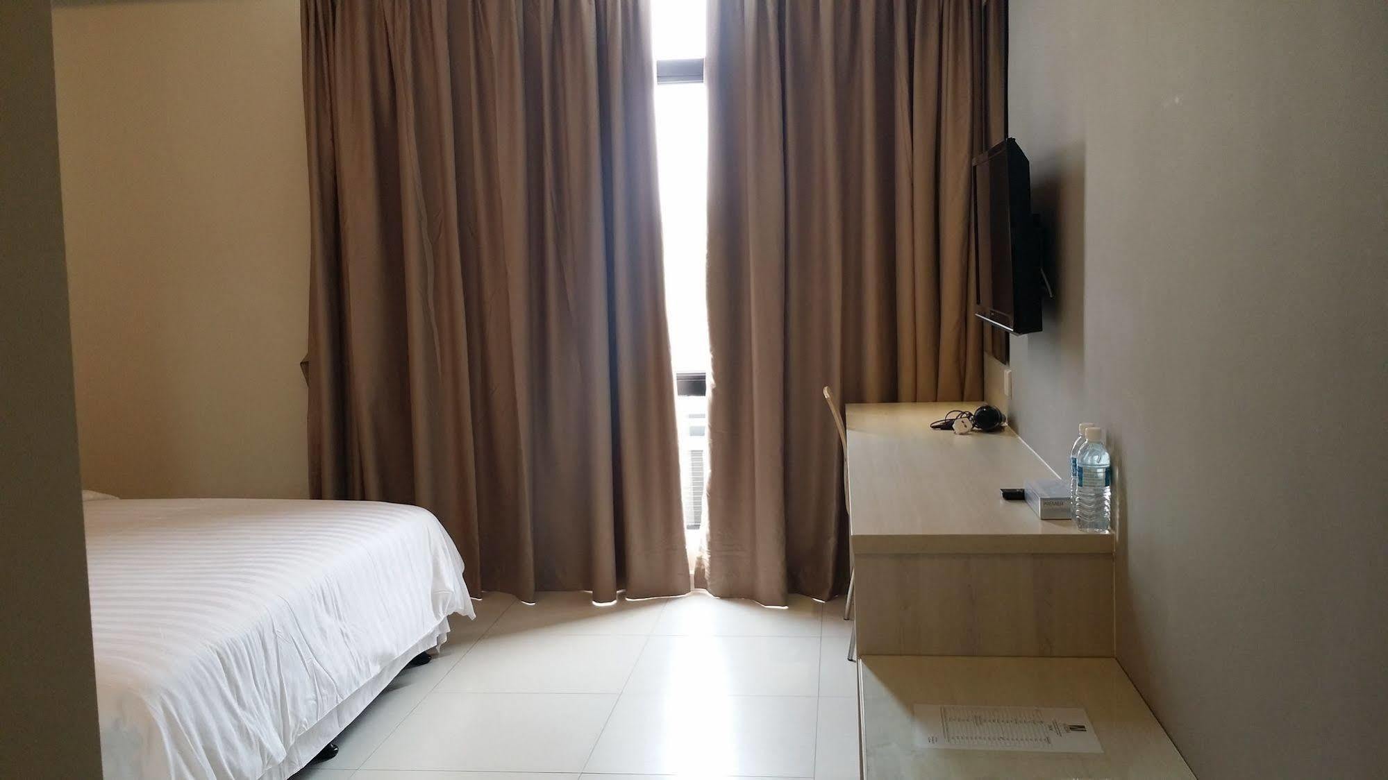 Aurora Hotel Malacca Bagian luar foto