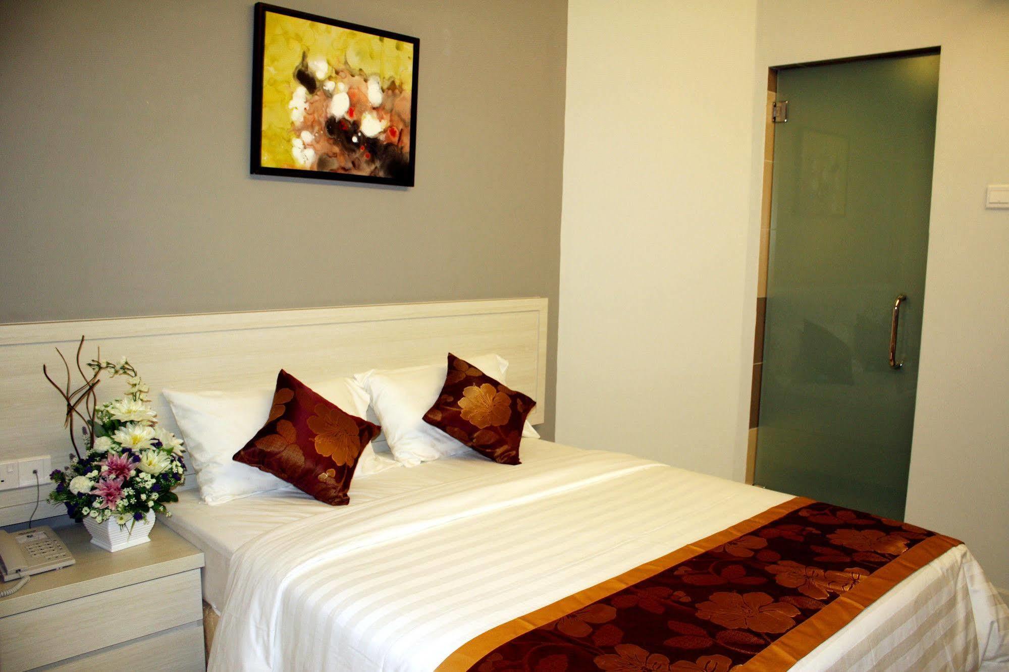 Aurora Hotel Malacca Bagian luar foto