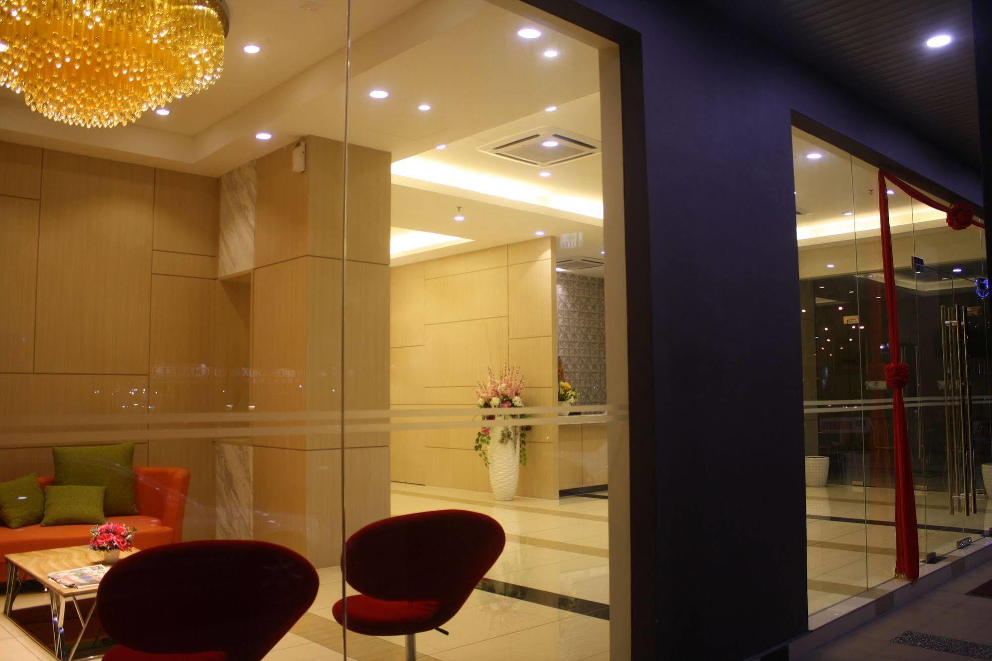 Aurora Hotel Malacca Bagian luar foto