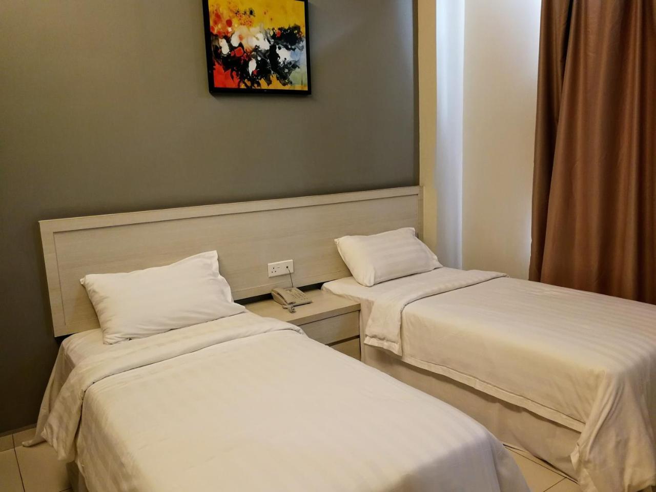 Aurora Hotel Malacca Bagian luar foto